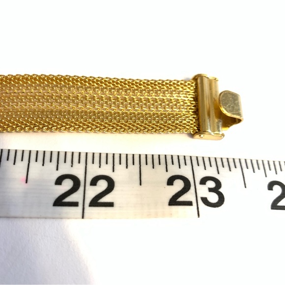 Vtg Women’s Belt Goldtone Metal Mesh with Bow Accent 23.5” Waist Non Adjustable - Picture 3 of 8